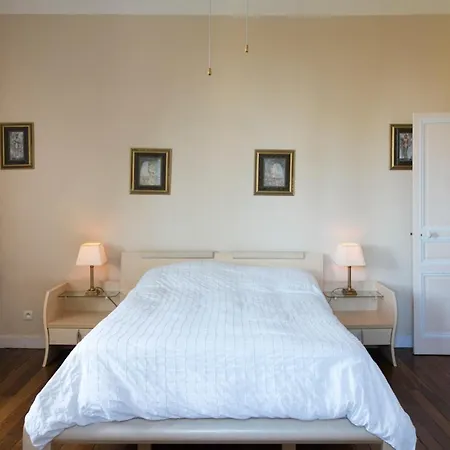 Dignac Chateau Sleeps 10 Pool Wifi Dirac